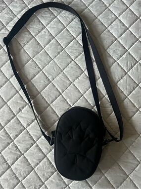 Black Quilted Oval Crossbody Bag - Lululemon